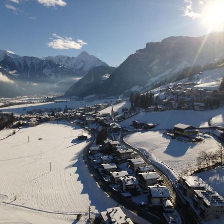 Holiday Flat Daniela, Hippach Im Zillertal Ngoại thất bức ảnh